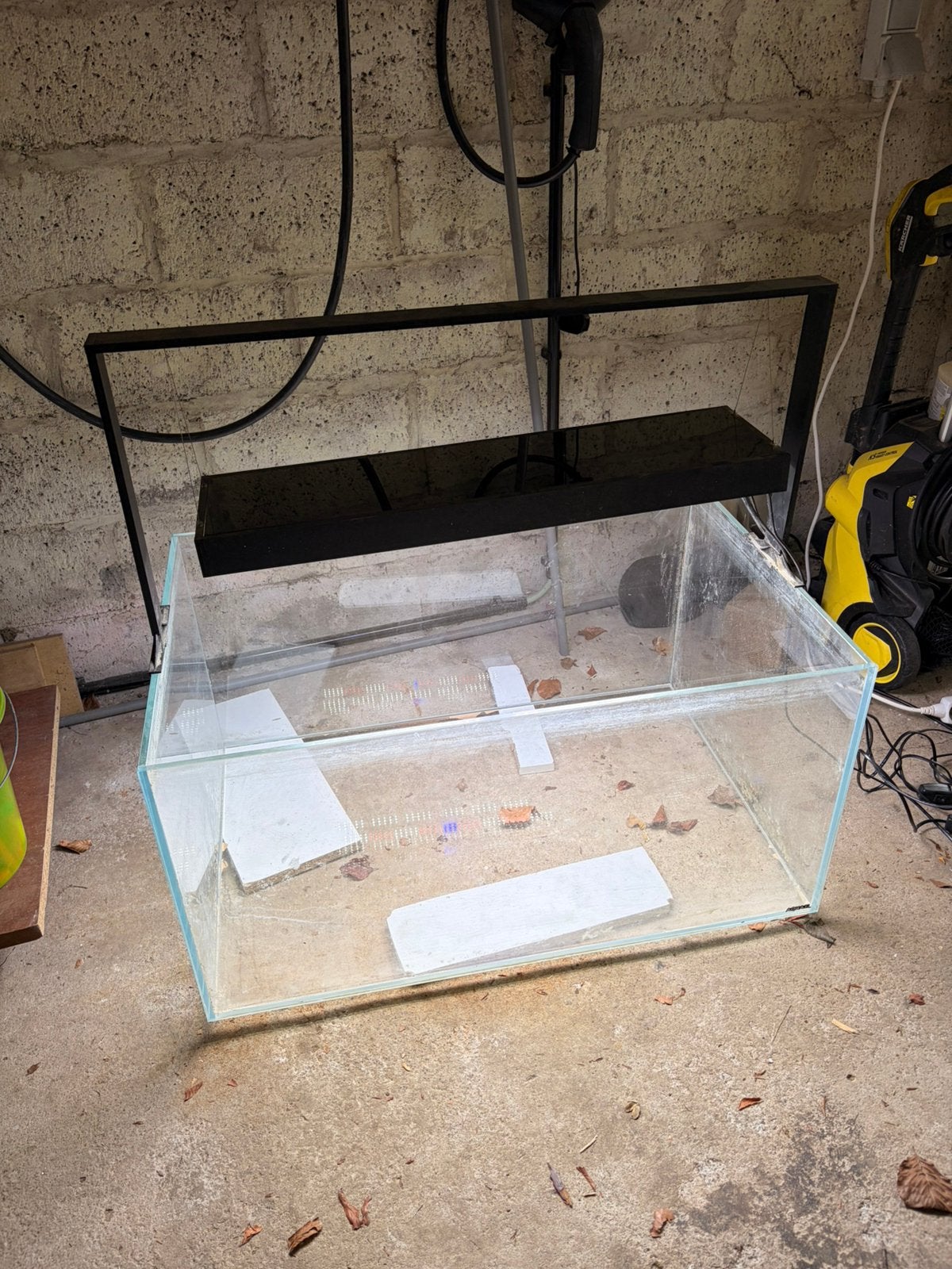 Aquarium avec lampe, Ophalen, Zo goed als nieuw