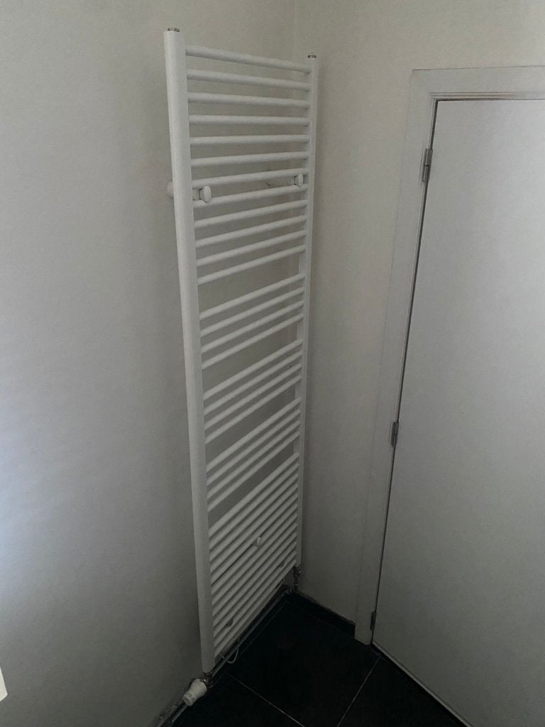 Radiateur sèche serviette + chaufferette electrique, Enlèvement, Comme neuf, Autres types