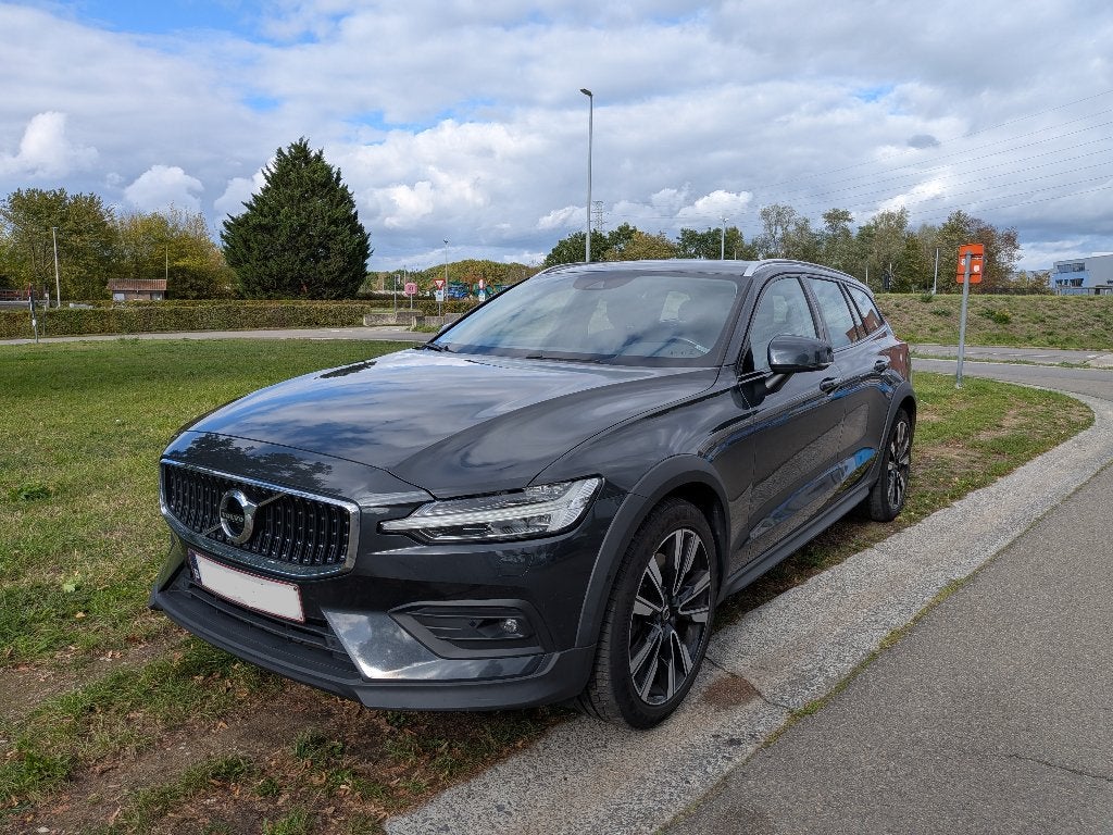 Volvo V60 Cross Country 2.0 D4 AWD Pro Geartronic, Auto's, Automaat, Dealer onderhouden, 4 cilinders, 1969 cc