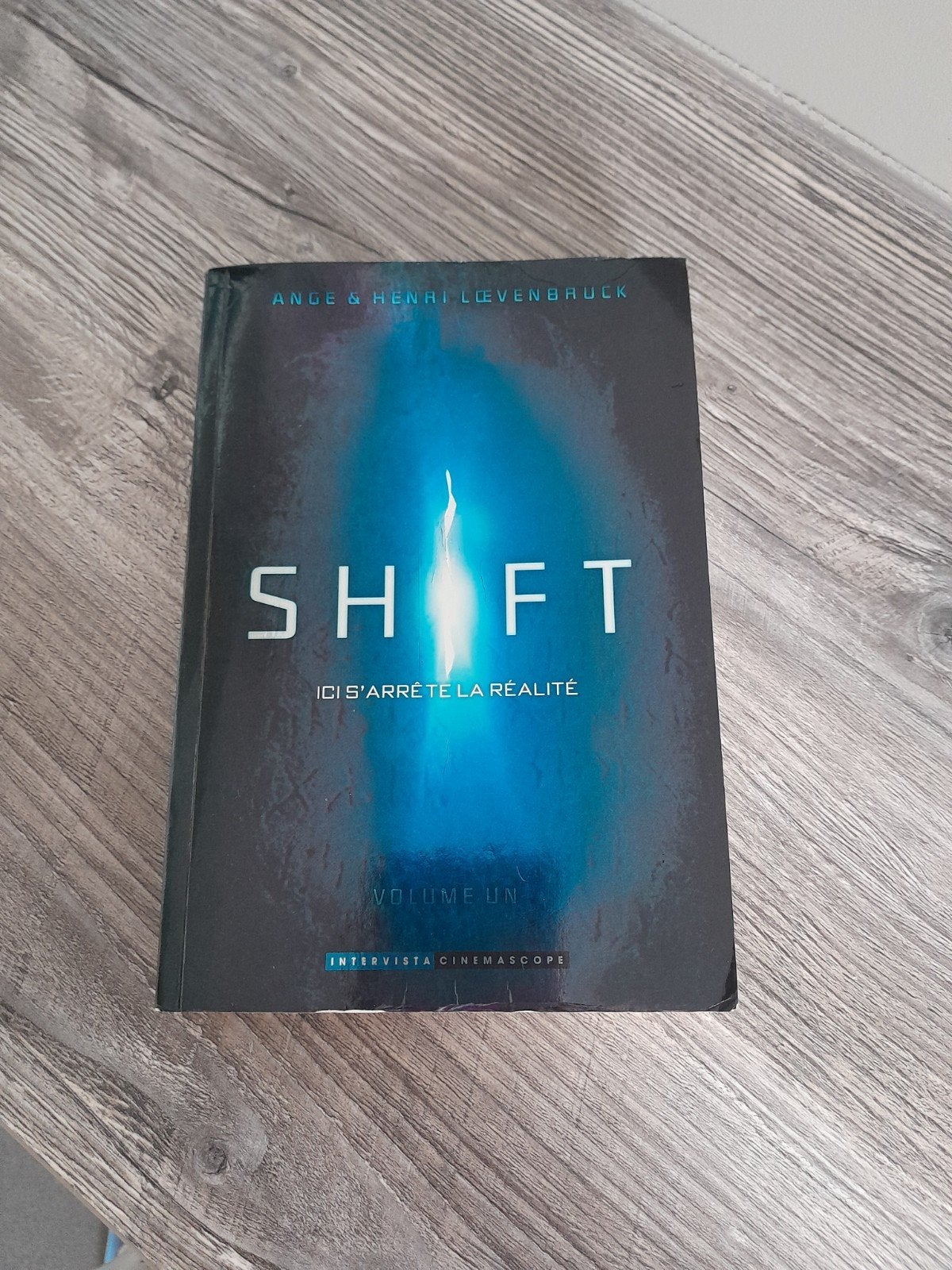 Shift  ici s'arrête la réalité  livre neuf, Boeken, Ophalen of Verzenden, Nieuw, Ange et Henri loevenbruck