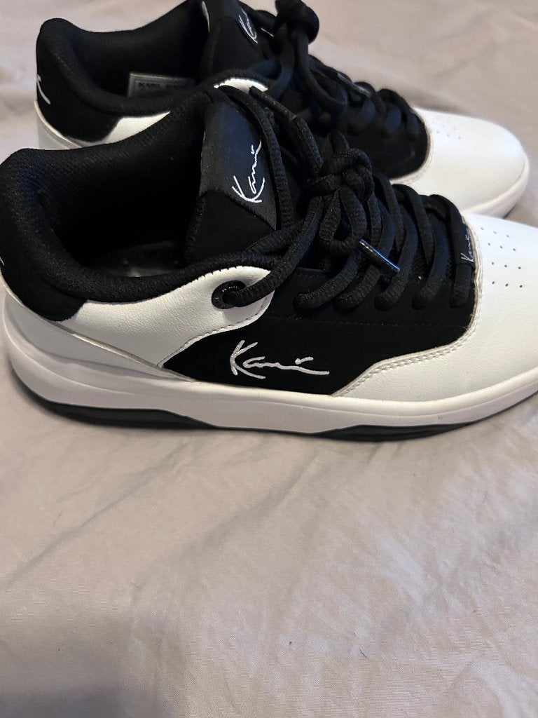 Karl kani sneackers maat 39 aankoopprijs 89 euro, Wit, Ophalen of Verzenden, Zo goed als nieuw, Sneakers
