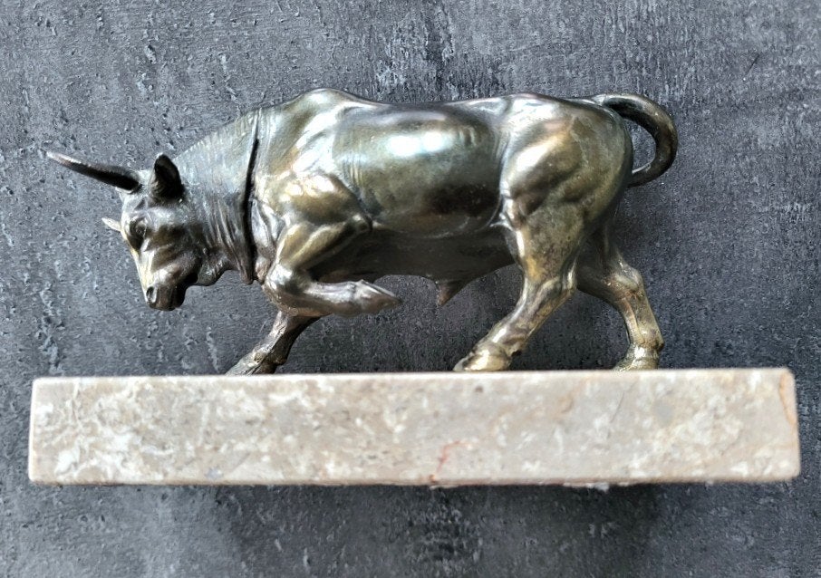 Statuette art-déco " bronze" de taureau, Enlèvement ou Envoi, Comme neuf