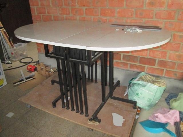 tafel met uitrekbaar harmonica systeem (2 tot ongeveer 6m)., Antiek en Kunst, Ophalen