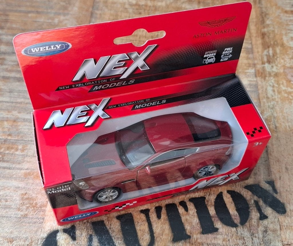 ASTON MARTIN V12 VANTAGE Bordeaux Red 1/43 NEXMODELS Neuve+B, Hobby & Loisirs créatifs, Enlèvement, Neuf, Voiture, Corgi