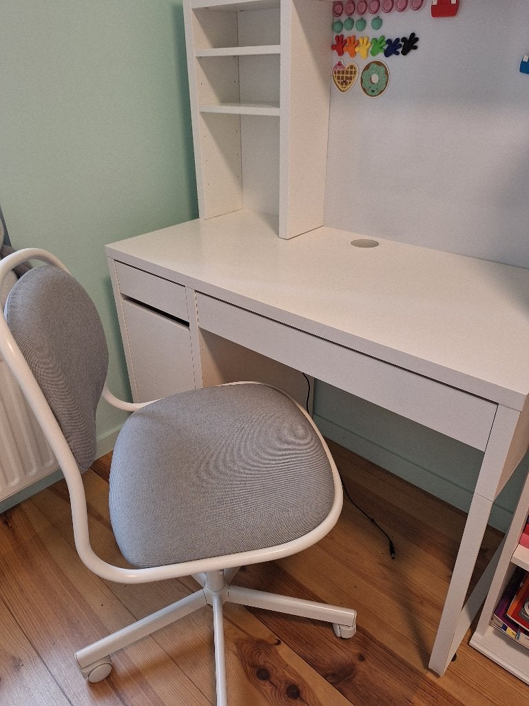Kinderbureau kleur wit., Ophalen, 105 cm, Kinderbureau, 50 cm