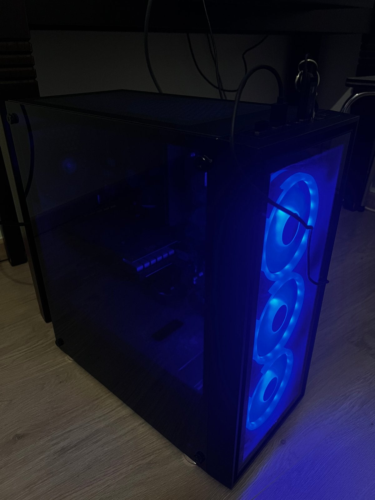 Gaming PC GTX 1650 4GB Intel i5-9400F + RK61 Toetsenbord, Games en Spelcomputers, Games | Pc, Ophalen, Zo goed als nieuw