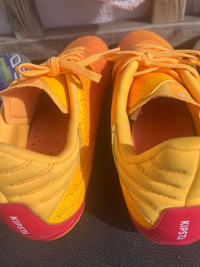 Voetbalschoenen Kipsta maat 42, Ophalen of Verzenden, Zo goed als nieuw, Schoenen