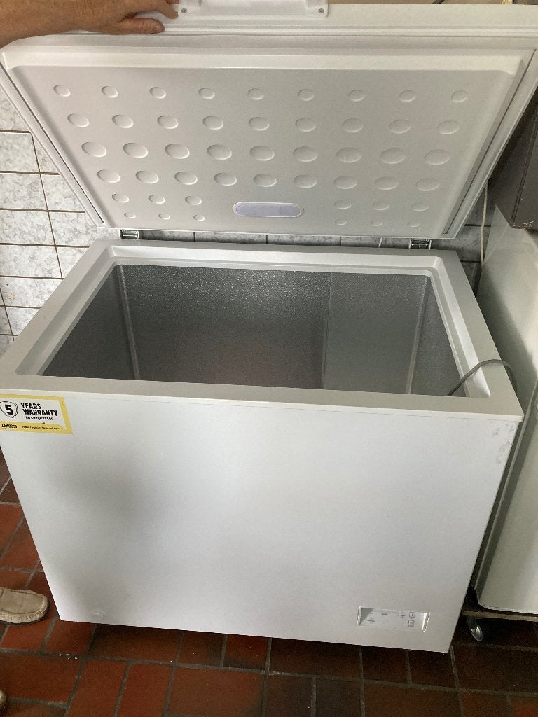 Diepvriezer, Ophalen, Vrieskist, Minder dan 85 cm, Zo goed als nieuw