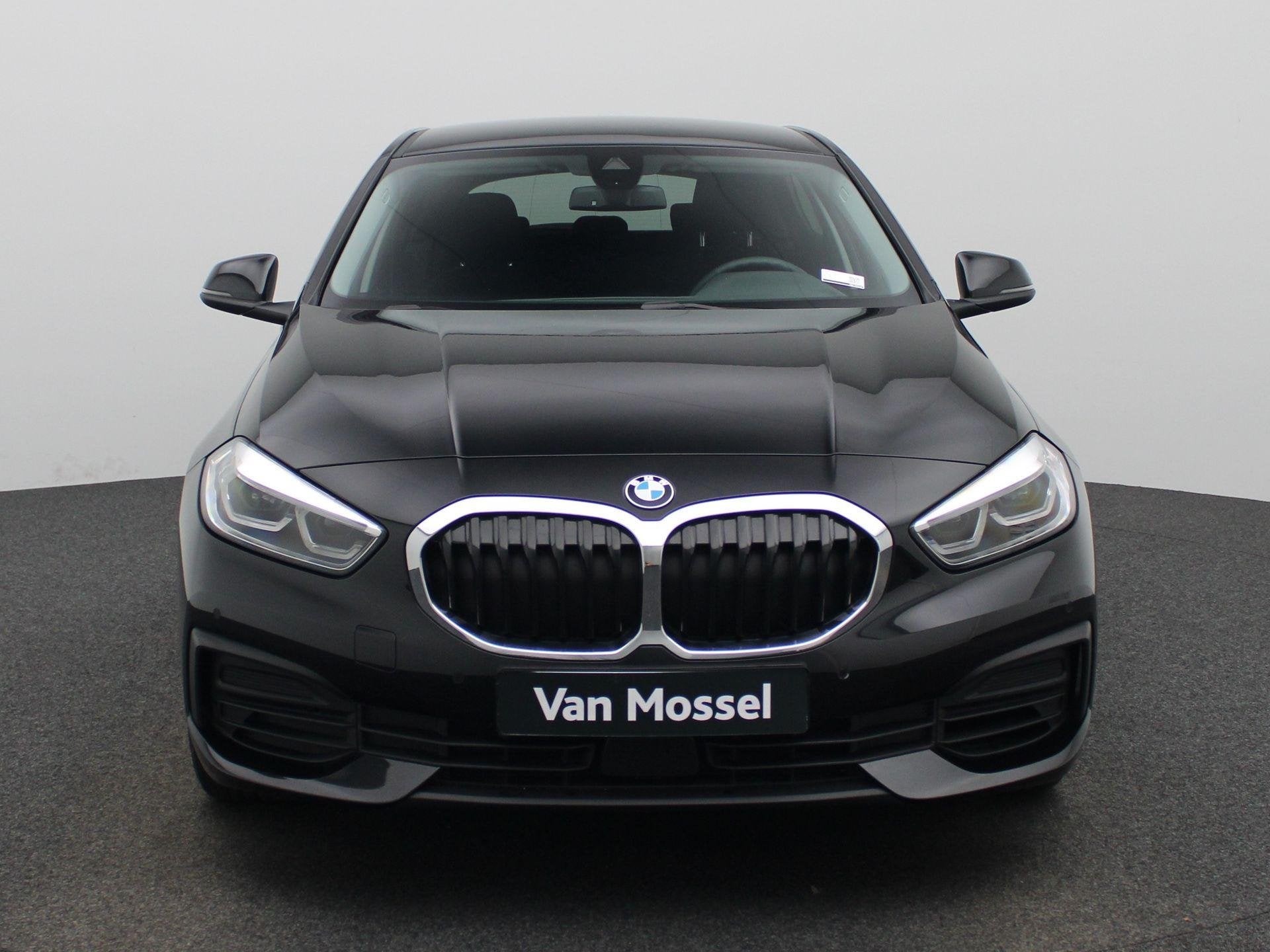 BMW 1 Serie Hatch 116iA (80 kW) (automatique), Autos, BMW, Achat, https://public.car-pass.be/vhr/9607b25f-1f0a-461c-8f20-fc046e27f880