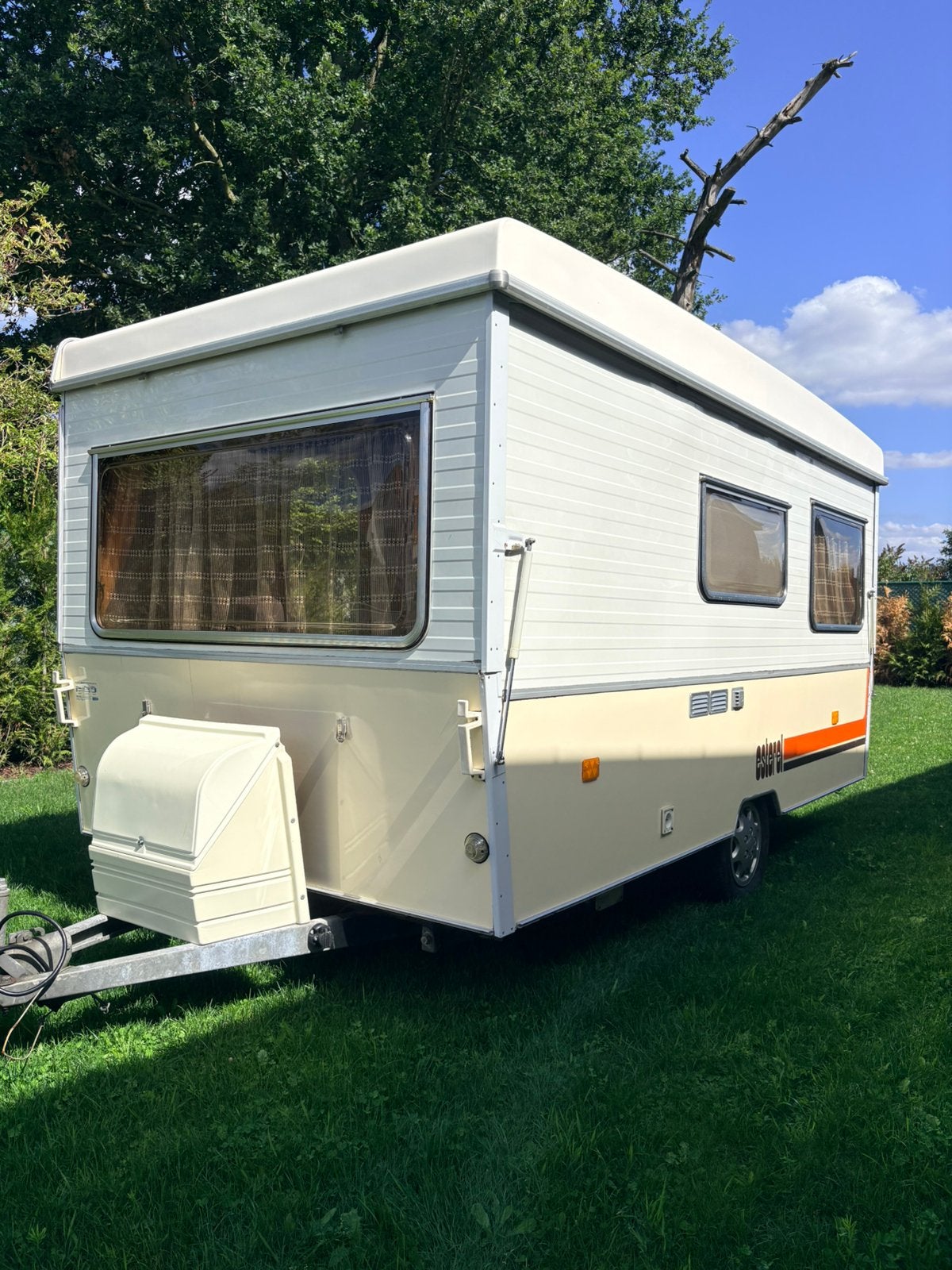 UNIEKE ESTEREL PLOOICARAVAN – BOUWJAAR 1979, Particulier, Esterel