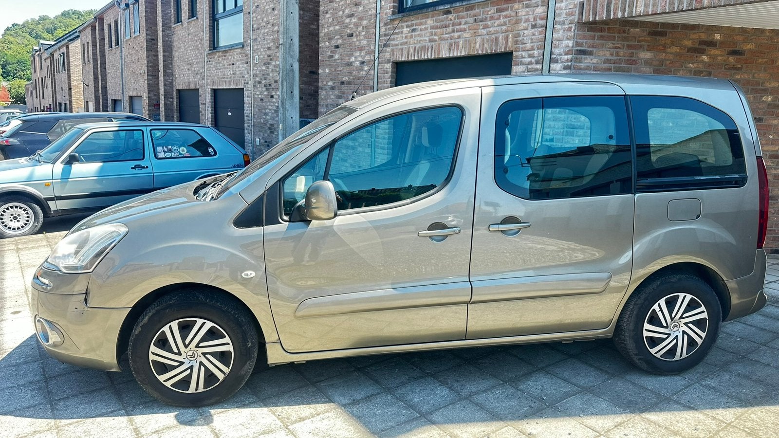 Citroën Berlingo 1.6HDi * 2014*96.000km*A/C*5P, Autos, Capteur de stationnement, Boîte manuelle, Entretenue par le concessionnaire