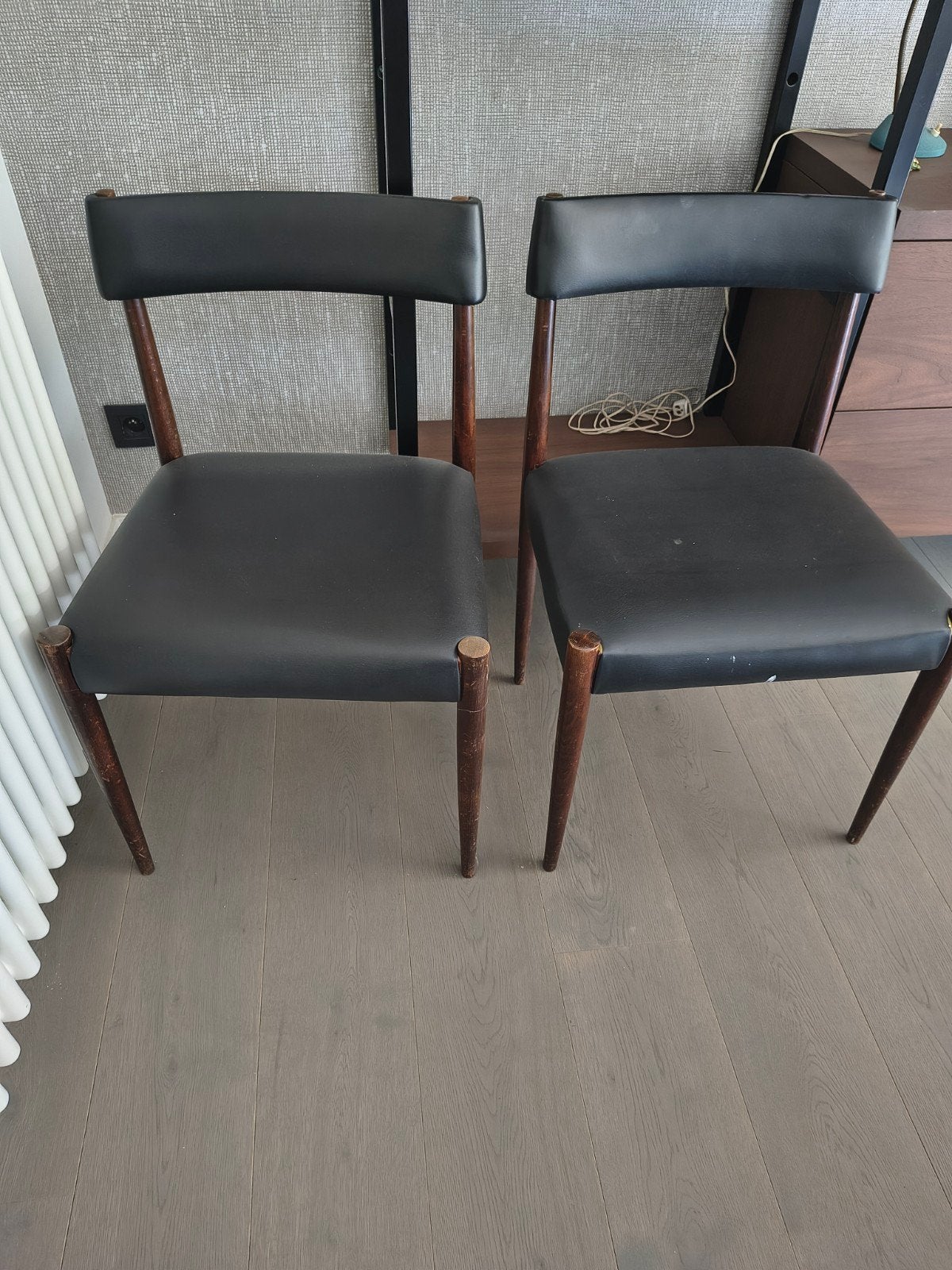 2 leuke tijdloze  stoelen, Ophalen, Gebruikt, Twee