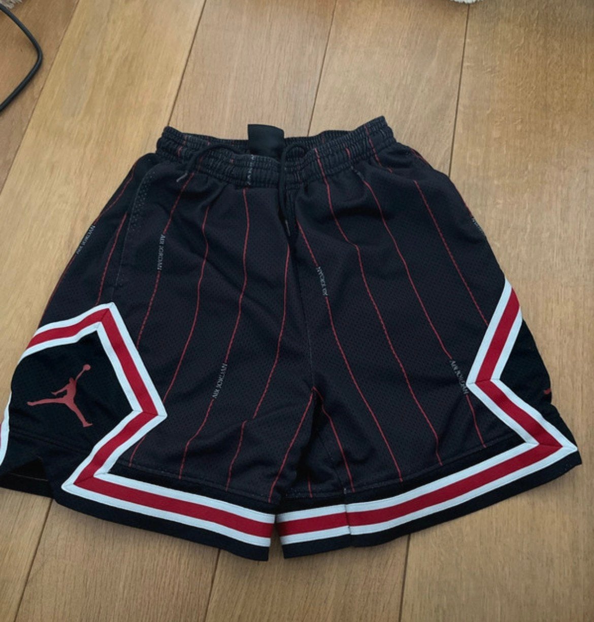 Shorts de basket, Enlèvement ou Envoi, Comme neuf, Vêtements