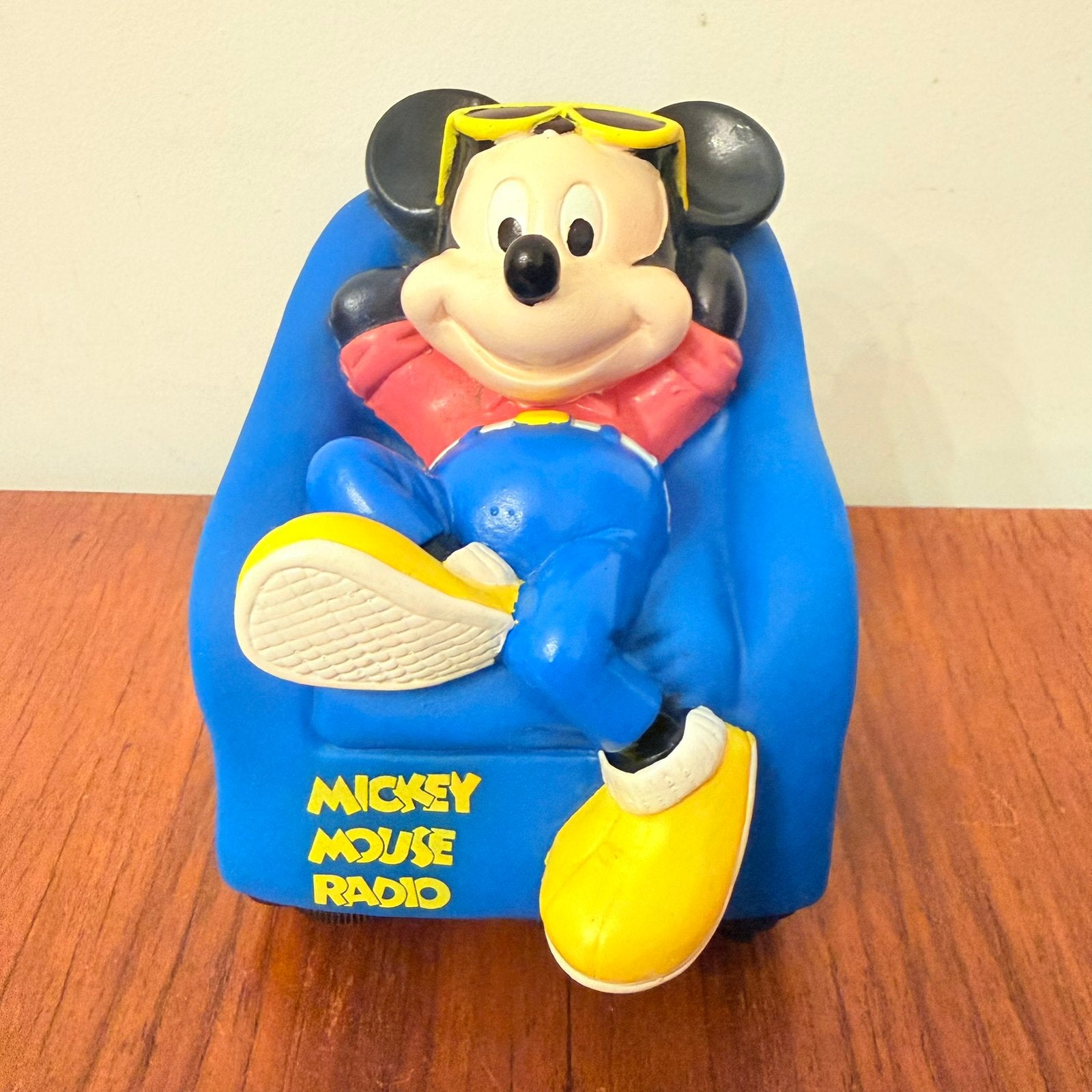 VINTAGE MICKEY MOUSE DISNEY RADIO SHACK TRANSISTOR NOVELTY, Verzenden