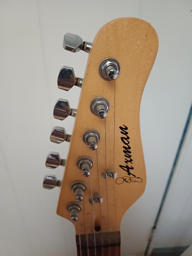 Axman elektrische gitaar met staander en lesmateriaal, Enlèvement, Utilisé