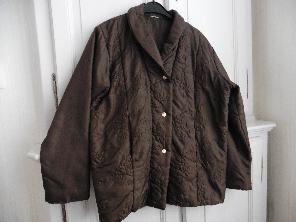 Mooi gevoerd bruin jack, T.42, Non connue, Ophalen of Verzenden, Gedragen, Bruin