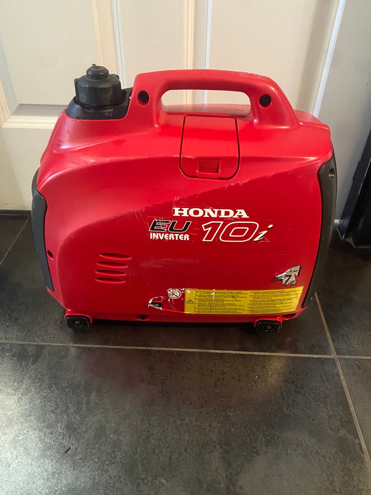 Honda eu10i  en honda eu20i met gebruiktt staat, Doe-het-zelf en Bouw, Ophalen, Zo goed als nieuw