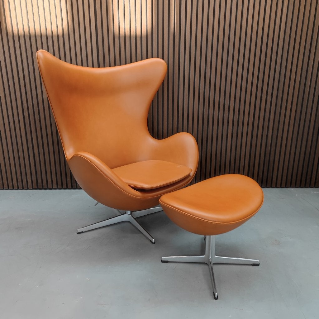 Fritz Hansen Egg Chair in Cognac Leder met Ottoman, Antiquités & Art, Antiquités | Meubles | Chaises & Canapés, Enlèvement ou Envoi