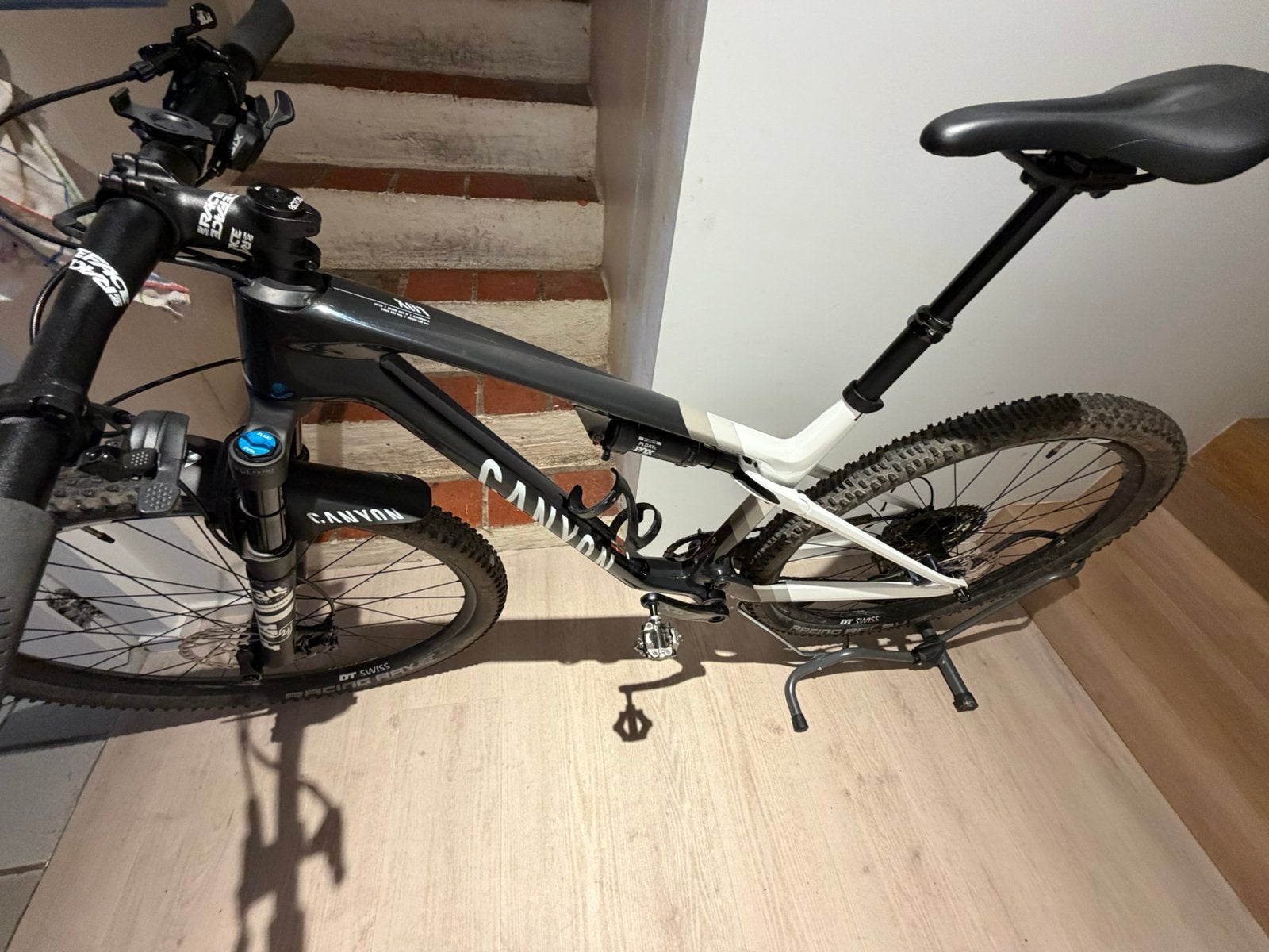 Canyon lux world cup cf8 2025, Fietsen en Brommers, Ophalen, Zo goed als nieuw
