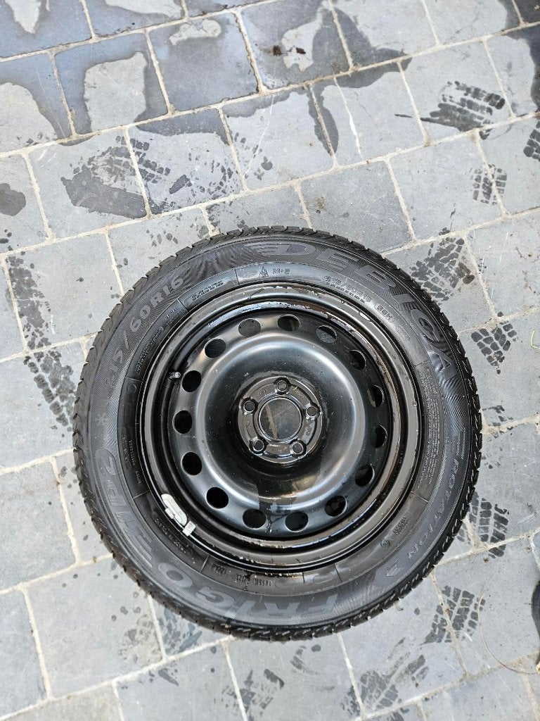 4 Roues Hiver complètes (Pneus + Jantes) - 215/60 R16, Autos : Pièces & Accessoires, 16 pouces, Véhicule de tourisme, Pneu(s)