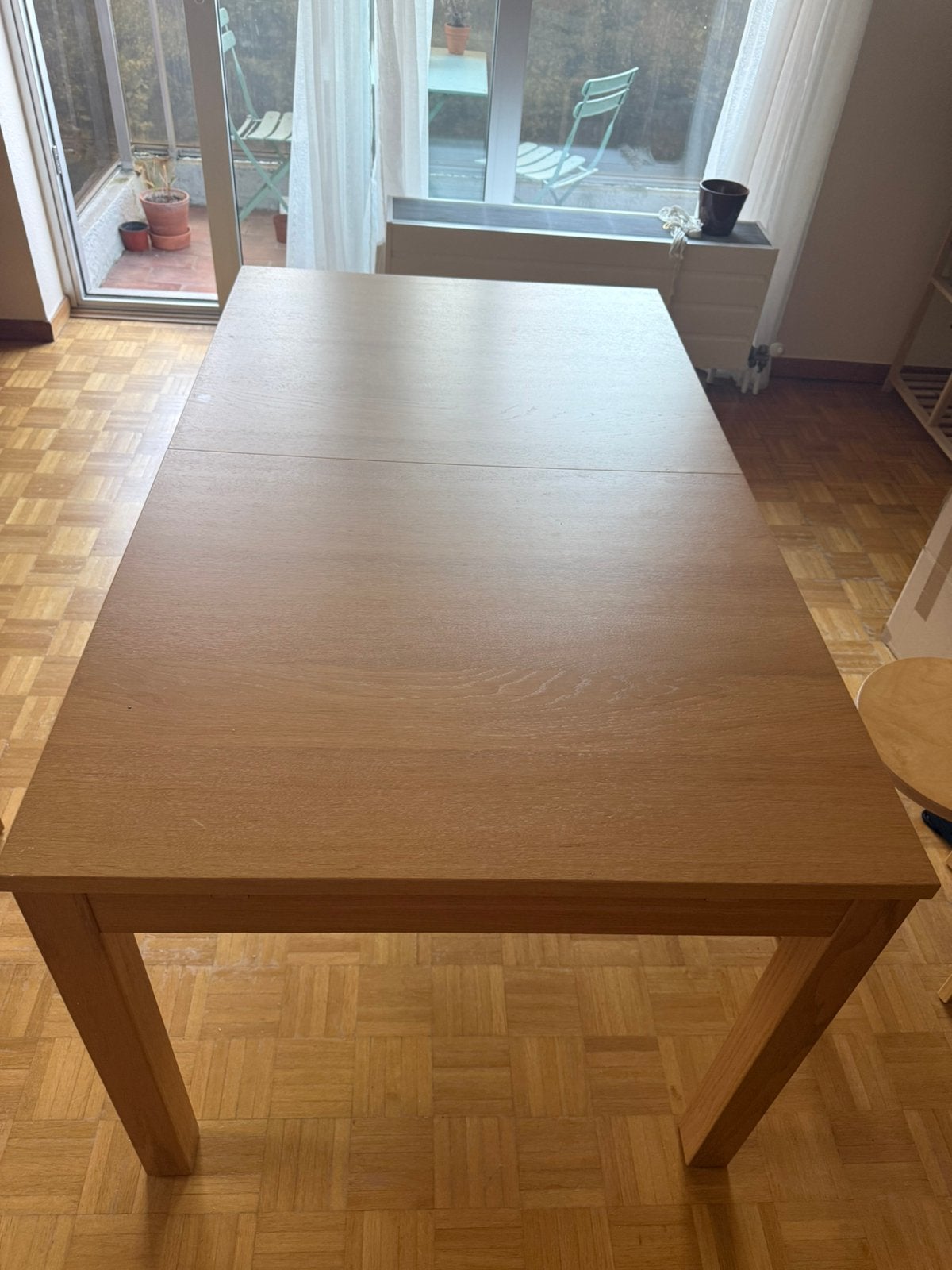 Table extensible BJURSTA, Maison & Meubles, Enlèvement, Utilisé