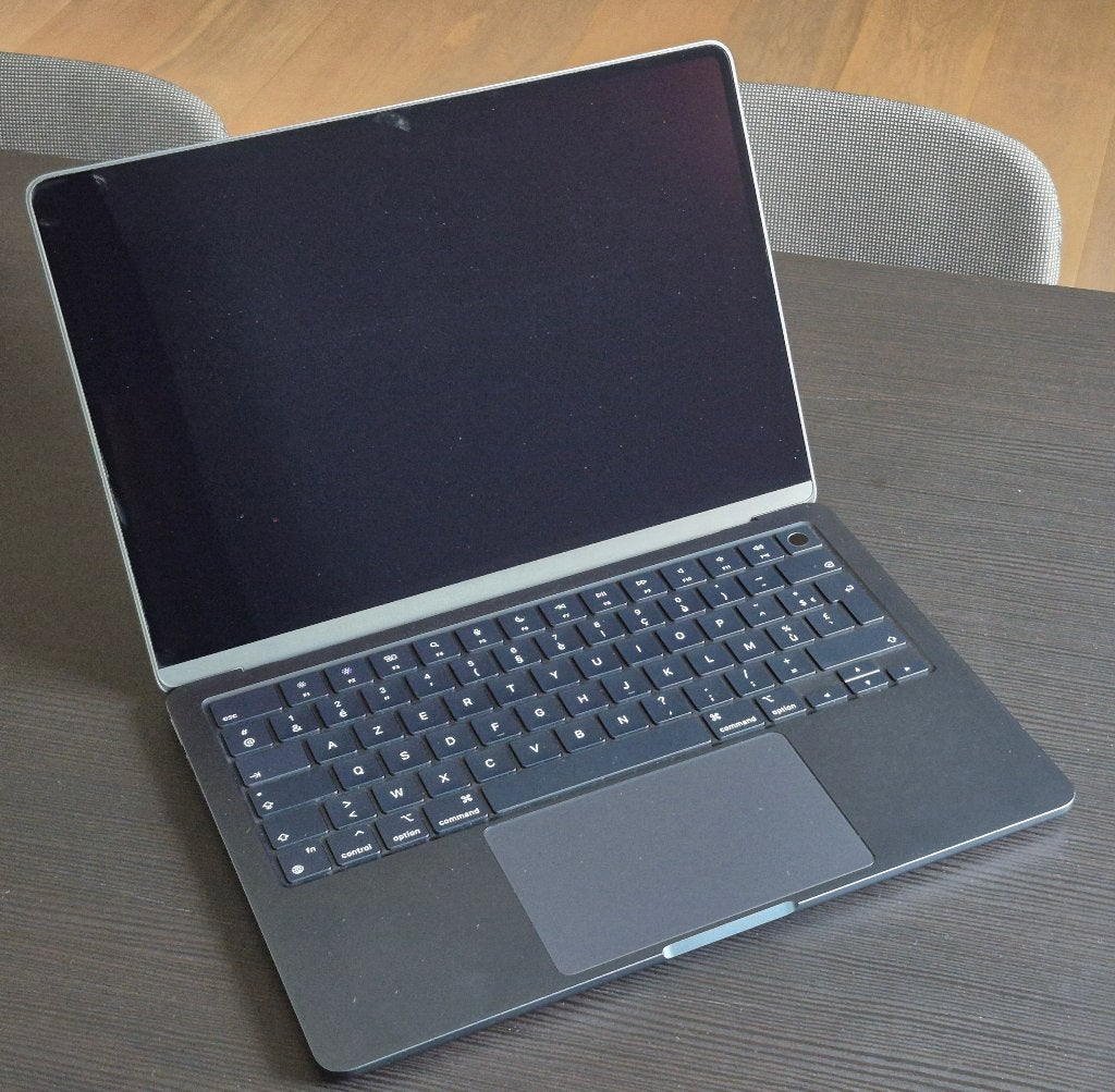 Macbook Air M2 13", 8 GB RAM, 8 CPUs/8 GPU's, 256 SSD's, Computers en Software, Gebruikt, 256 GB, 8 GB, 13 inch