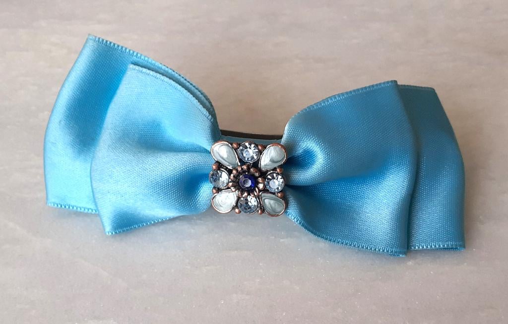 haarspeld vintage strik blauw met diamantjes alice, Bijoux, Sacs & Beauté, Beauté | Soins des cheveux, Enlèvement ou Envoi, Neuf