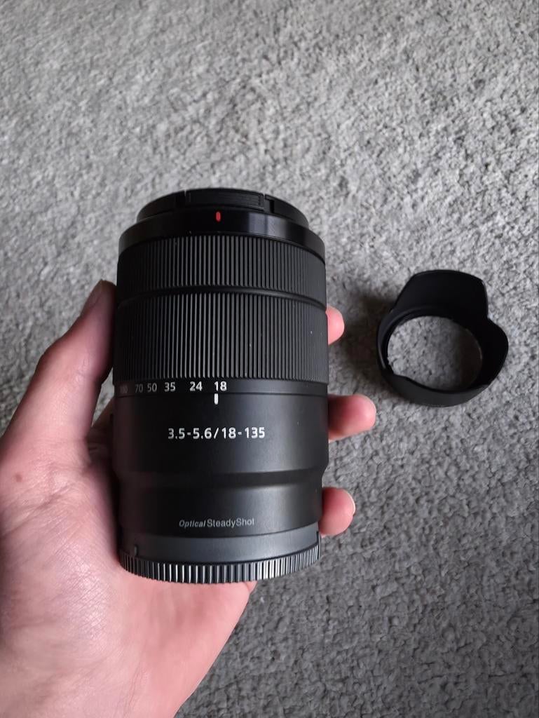 Sony E 18-135mm F/3.5-5.6 OSS, Ophalen of Verzenden