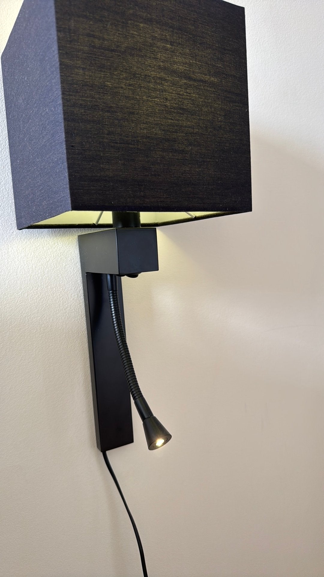 Hoogwaardige boconcept design wandlamp in hotelstijl, Huis en Inrichting, Ophalen, Zo goed als nieuw, Wandlamp, LED