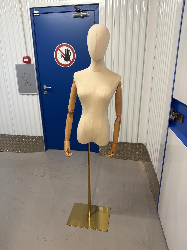 Mannequins femme magasin (x4) – Idéal boutique / vitrine, Articles professionnels, Enlèvement