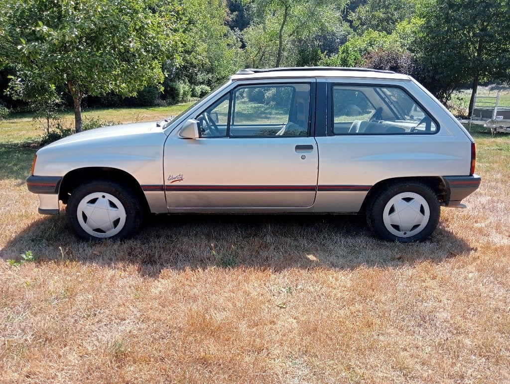 opel corsa liberty, Argent ou Gris, Achat, Cabriolet, Toit ouvrant