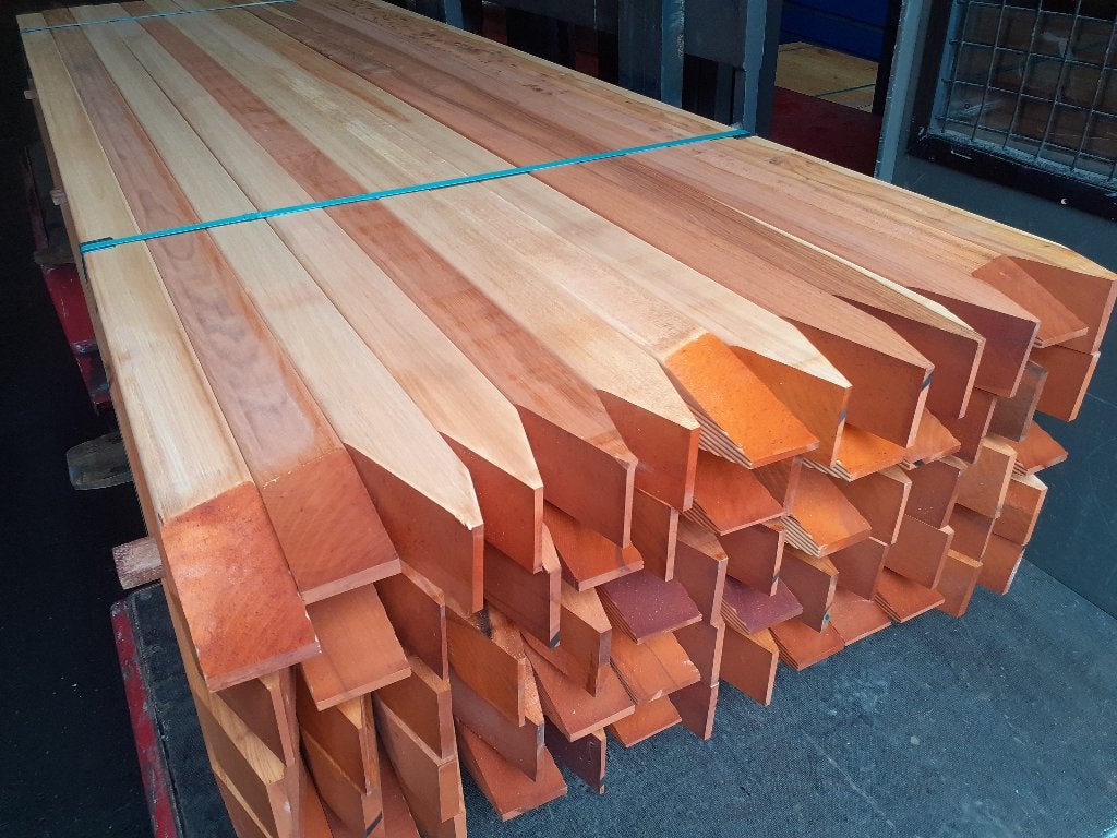Poteaux de pâturage en bois dur 78x88x3000mm - 223 pièces, Neuf, Poteaux, Enlèvement ou Envoi, Bois dur