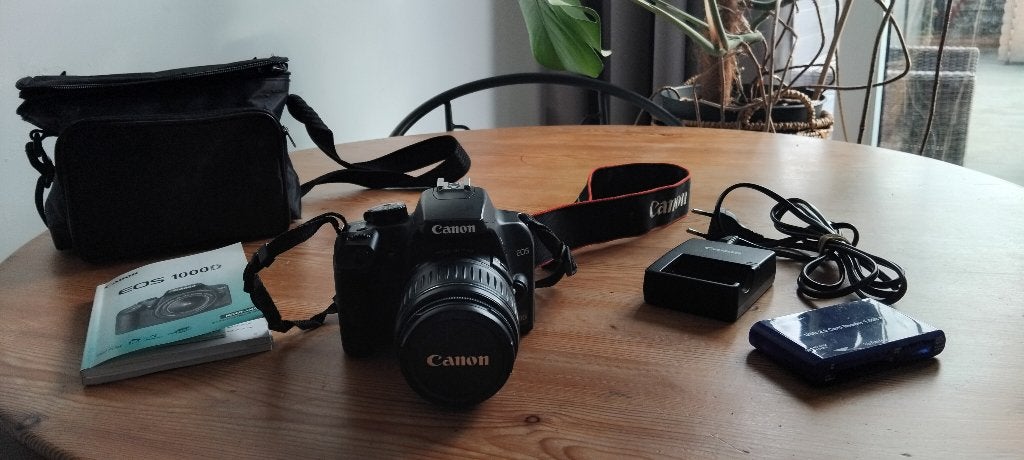 Canon EOS1000D digitale camera • starterspakket, Ophalen, Gebruikt, Spiegelreflex, Canon