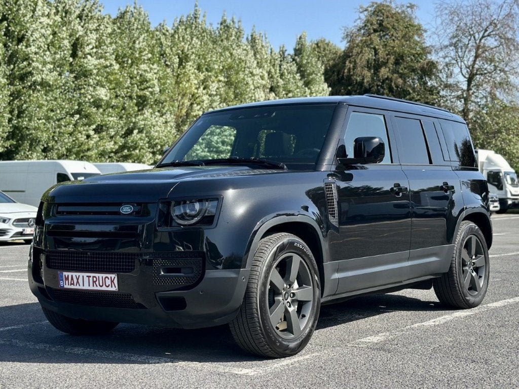 Defender 110 P330e Hybrid-63.900€-Leasing 1.442€/M-REF 8605, Auto's, Automaat, Zwart, Leder, 5 zetels
