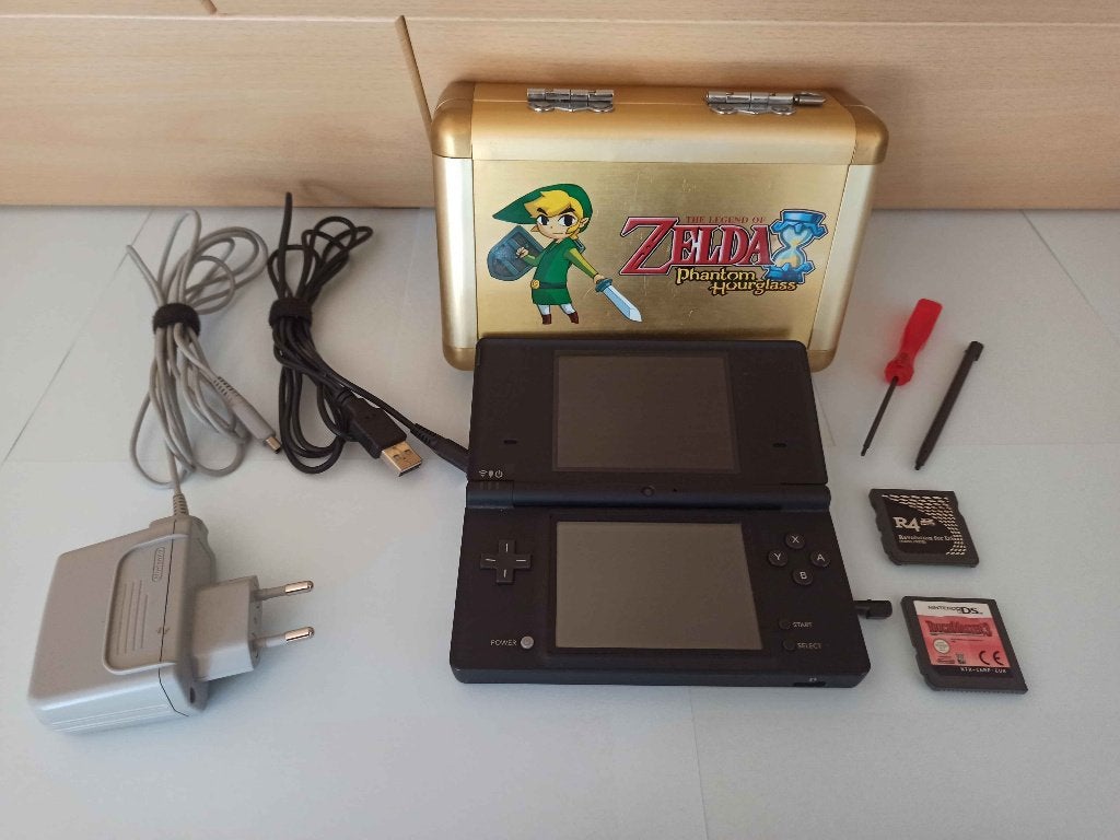 Nintento DSi - Zelda case - Incl Game(s), Enlèvement ou Envoi, Dsi, Utilisé, Avec jeux