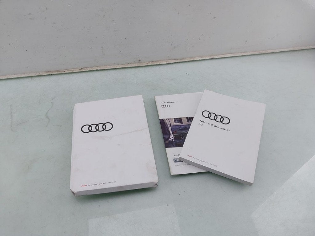 MANUEL UTILISATEUR Audi A3 Sportback (8YA) (|8Y0012740AE|), Utilisé, Audi