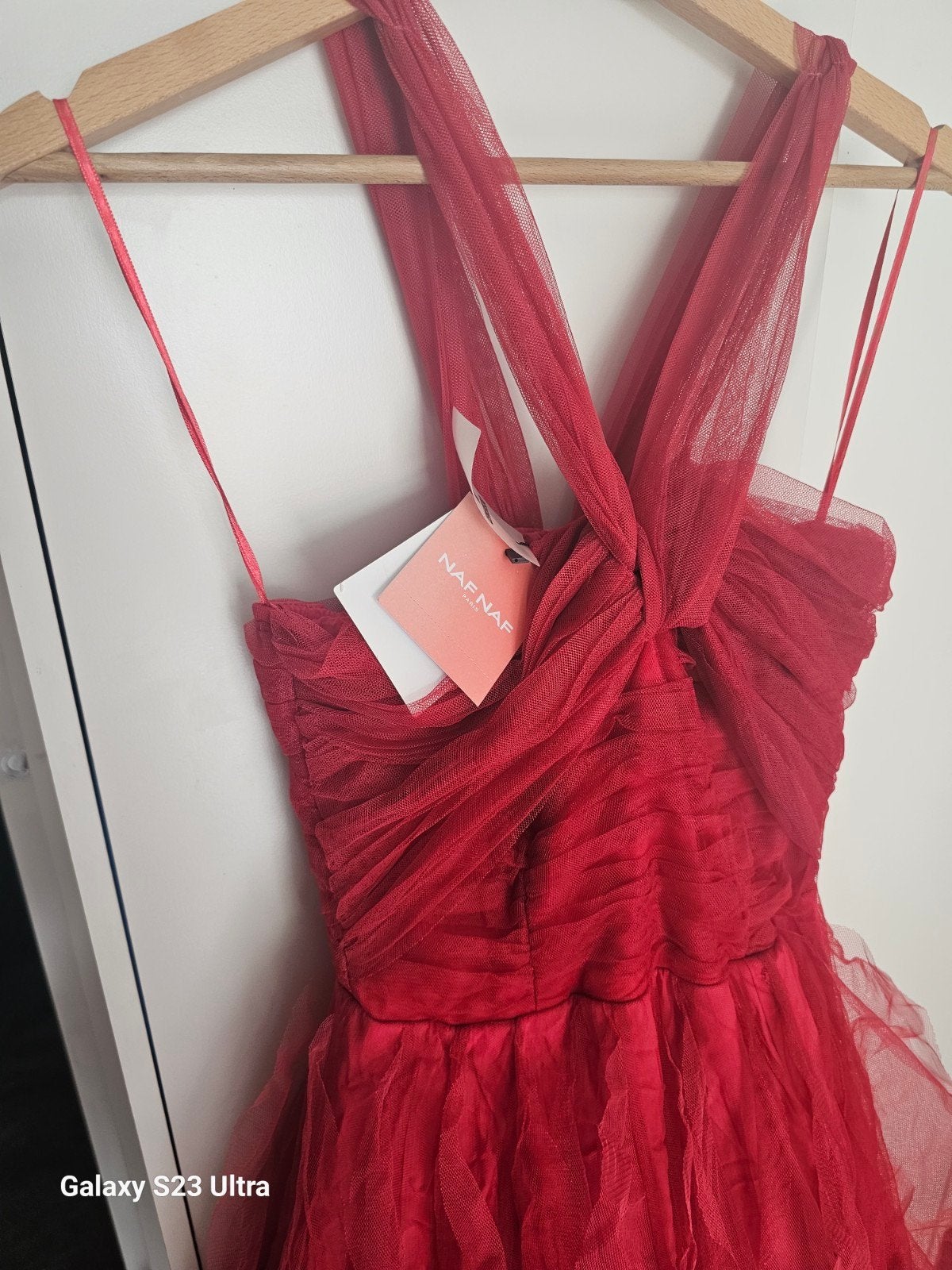 Robe longue de soirée / gala NAF NAF en tulle rouge - Neuve, Neuf, Robe de gala, Enlèvement ou Envoi, Rose
