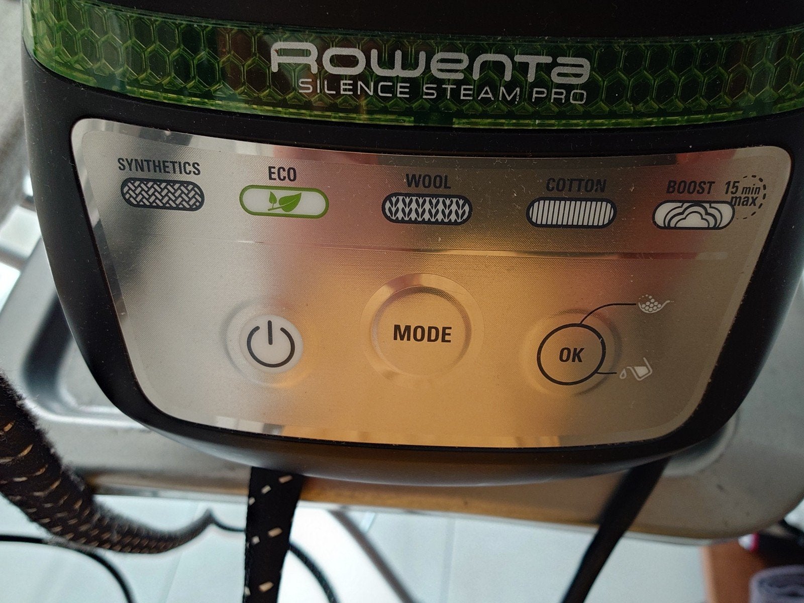 Strijkijzer Rowenta stoomgenerator silence pro, Ophalen, Zo goed als nieuw, Strijkijzer met snoer
