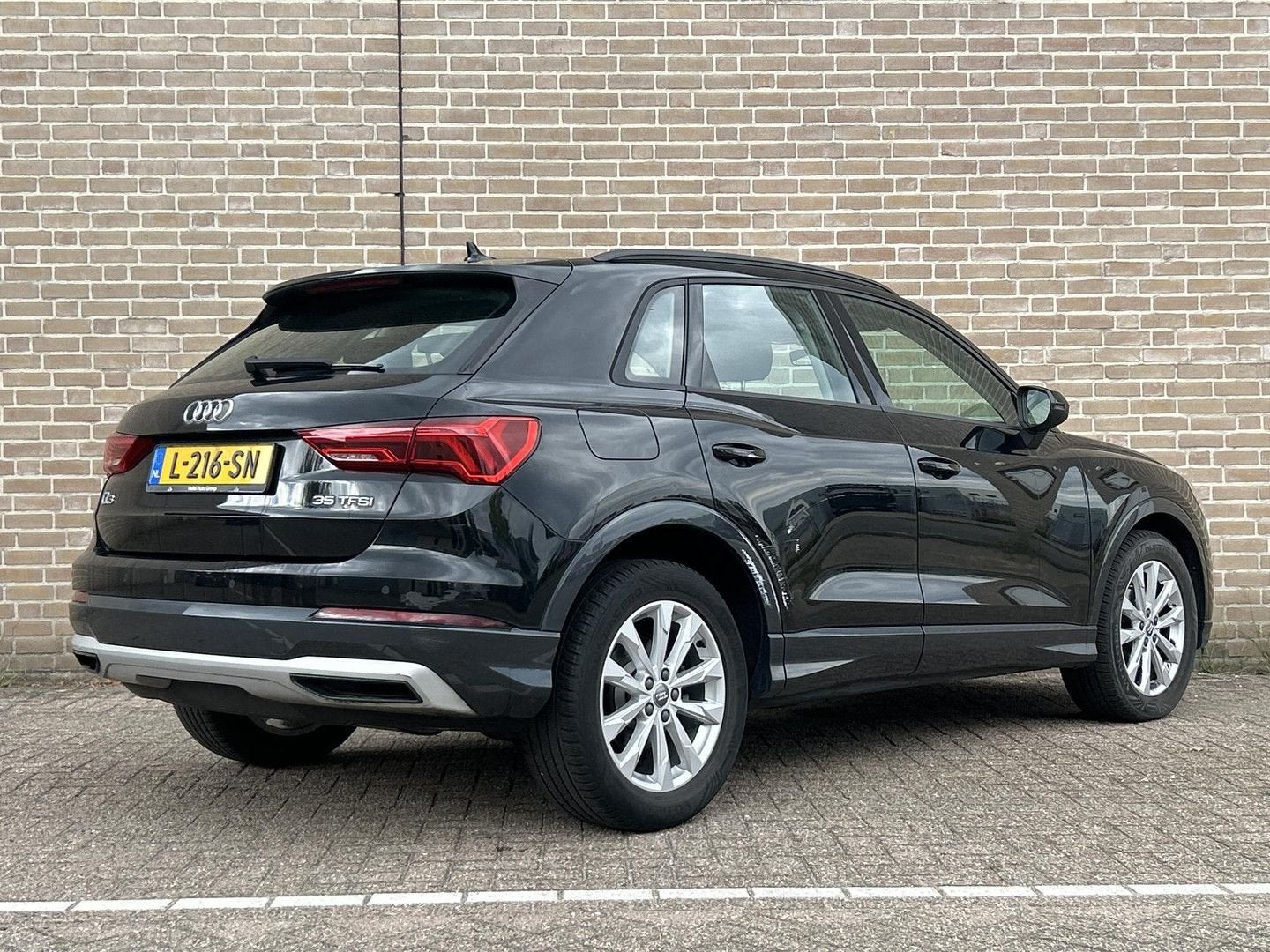 Audi Q3 35 TFSI S edition | € 13.950,- NETTO! | Automaat | V, Autos, Audi, Achat, Entreprise, Noir, Automatique