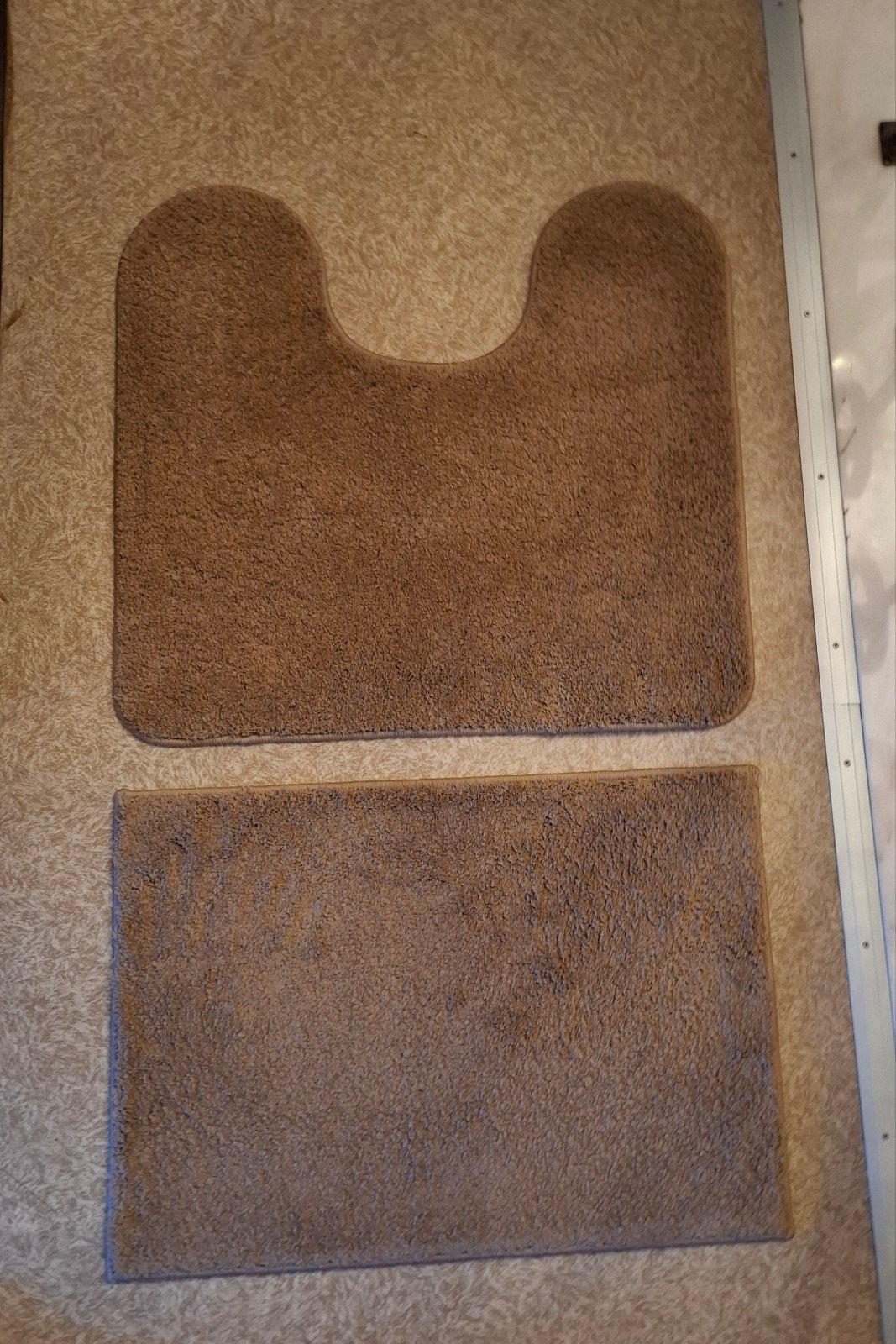Tweedelig badmatset NIEUW, Huis en Inrichting, Beige, Nieuw, Badmat, Ophalen