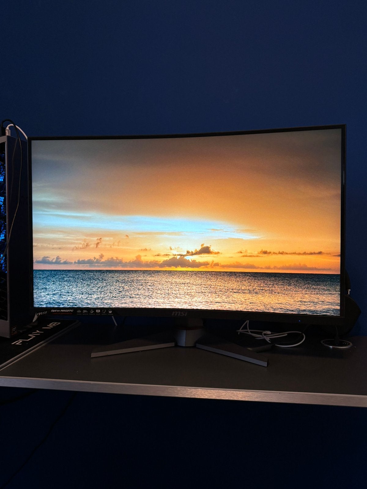 MSI Optix MAG27C 27” Curved Gaming Monitor – 144Hz, Computers en Software, Monitoren, Gaming, 101 t/m 150 Hz, In hoogte verstelbaar