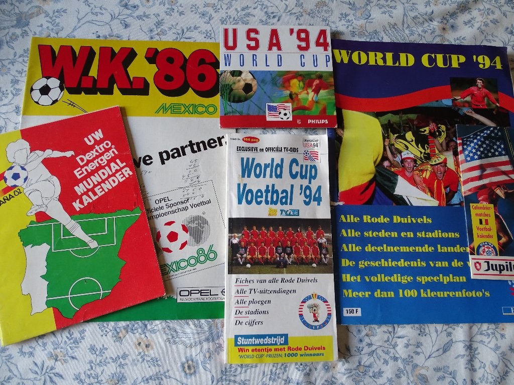 Voetbalgidsen verschillende WK, Verzamelen, Ophalen of Verzenden, Zo goed als nieuw