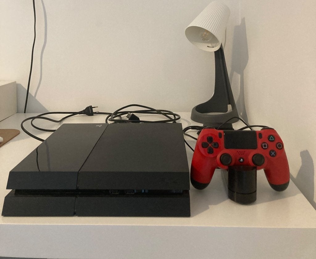PlayStation 4 (PS4) met controller, Ophalen, Gebruikt