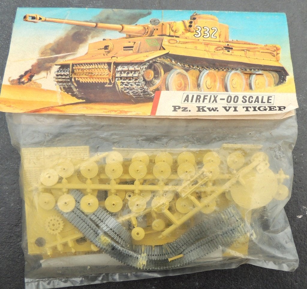 Char Tigre AIRFIX Vintage Port 5 euro via Mondial Relay, Hobby & Loisirs créatifs, Neuf, 1:50 ou moins, Tank, Envoi