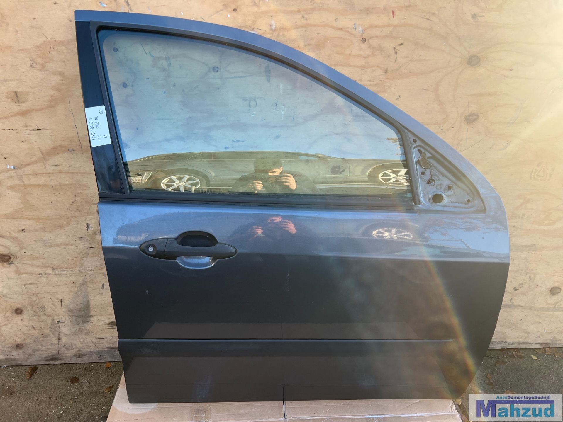 FORD FOCUS 1 Gris K1 break porte avant droite 1998-2004, Info@ford.com, Porte, Ford Motor Company, American Road 1
48126  Dearborn