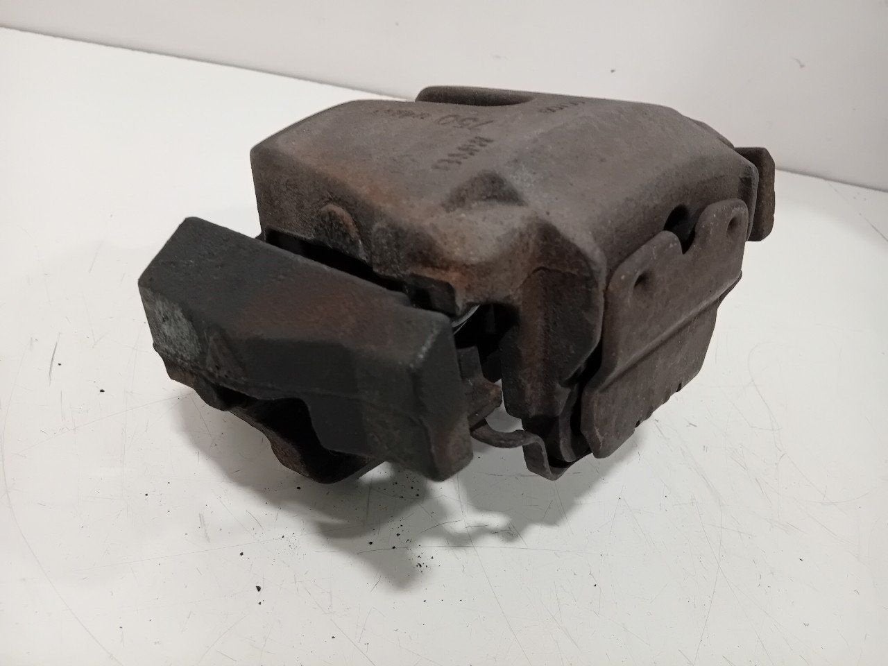 Remklauw rechts voor BMW X5, Onderdelen@venauto.nl, Van der Ven Autorecycling B.V., Ettenseweg 76, 4706 PB Roosendaal, The Netherlands