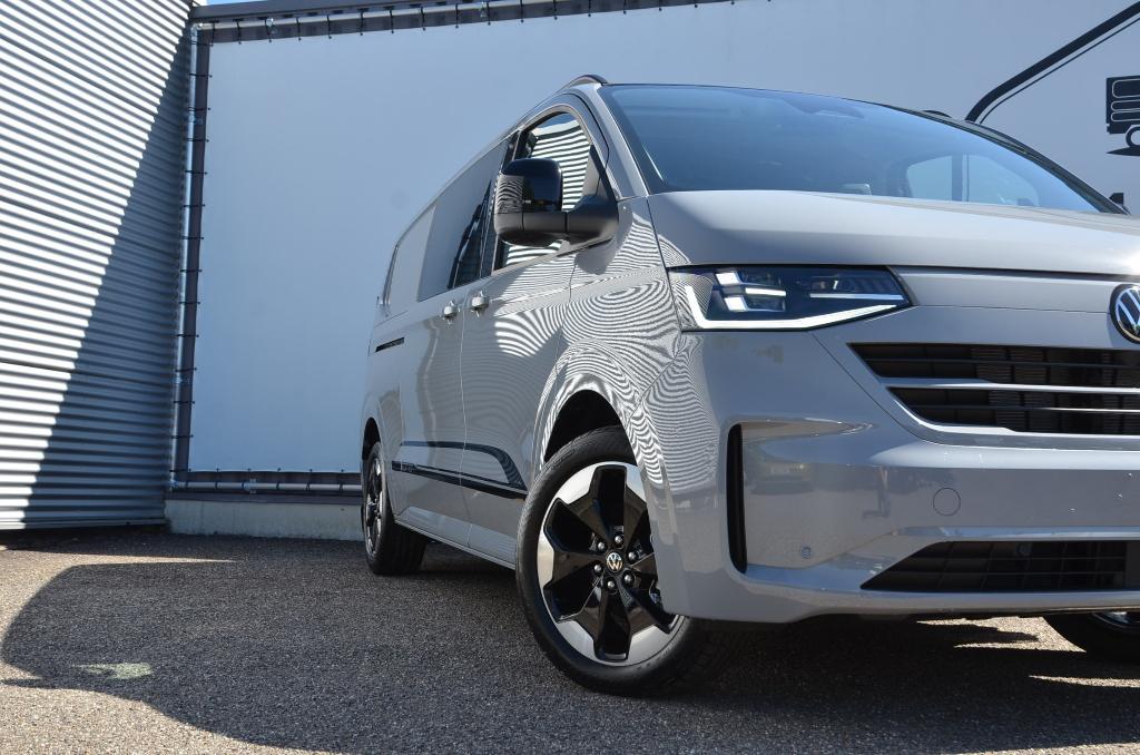 Volkswagen T7-EDITION-Dubbelcab-4Motion-DSG-Nieuw- 46990+BTW, Auto's, Bestelwagens en Lichte vracht, Automaat, Euro 6, Volkswagen