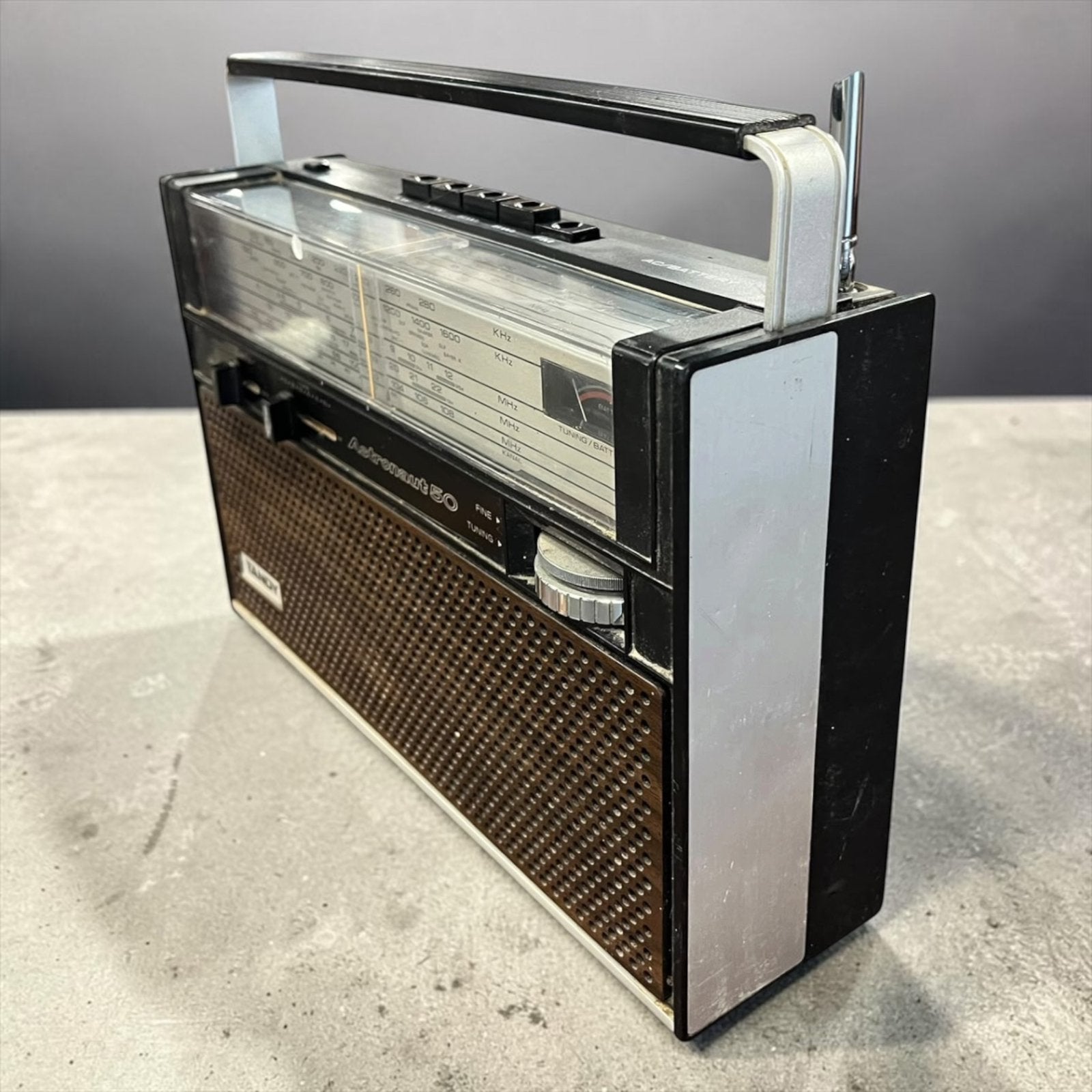 Radio réaliste vintage, Enlèvement ou Envoi, Utilisé, Radio
