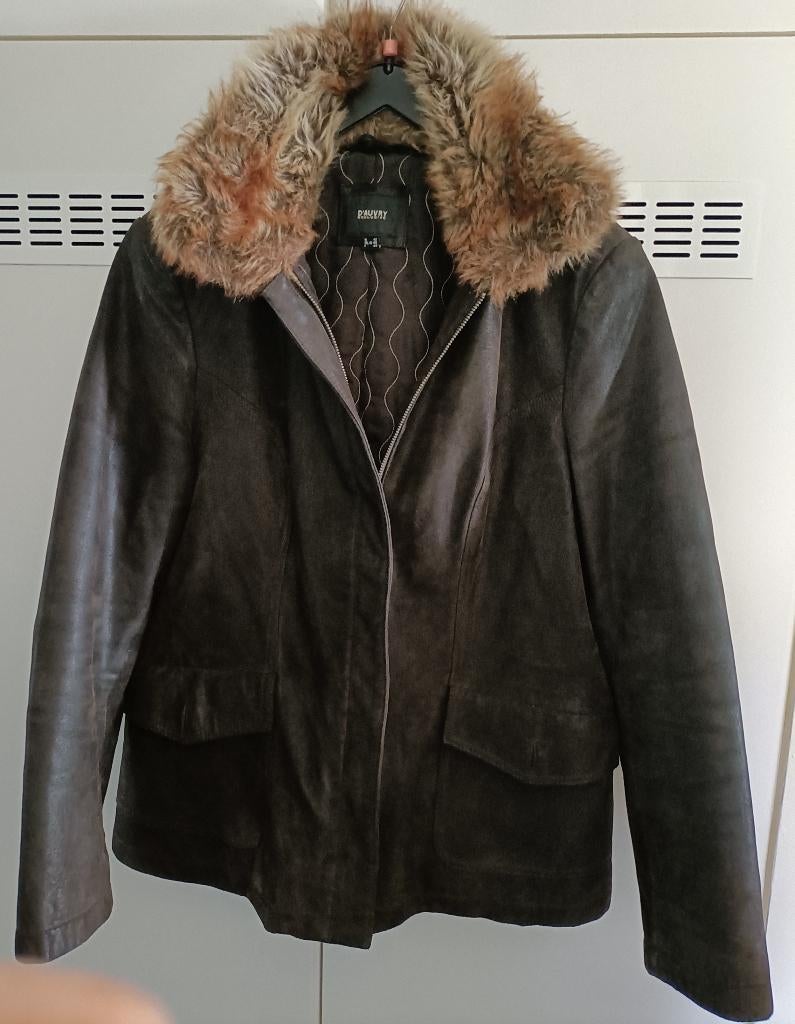Bruine jas in leder met afneembare kraag, Bruin, Maat 42/44 (L), Ophalen of Verzenden, Zo goed als nieuw