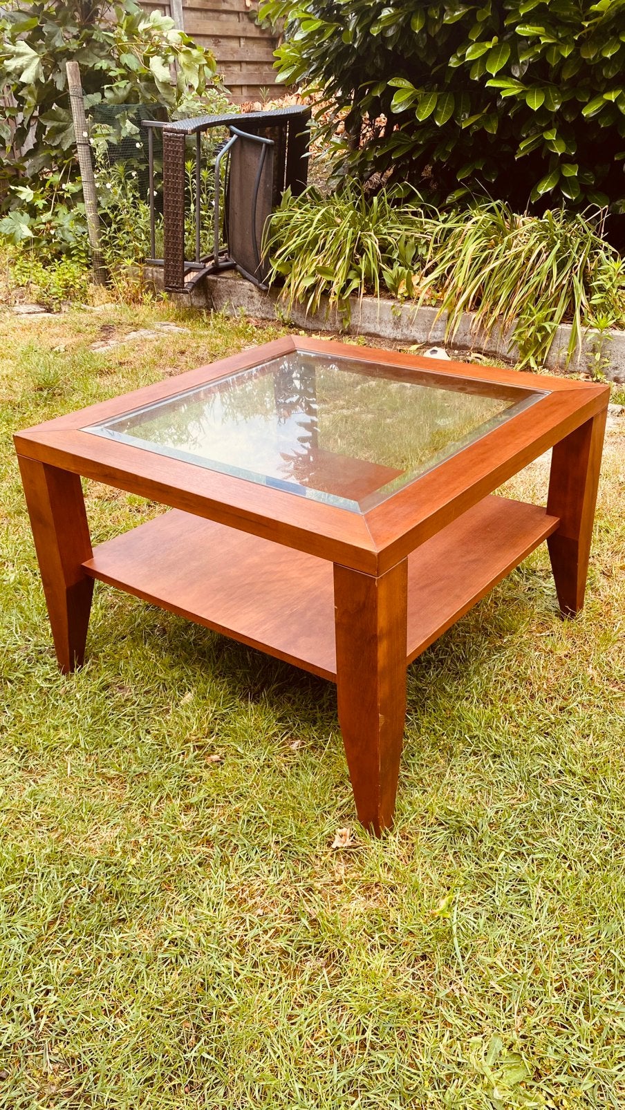 2 maal kersenhout salontafel met glazen blad, Ophalen, Zo goed als nieuw, Kersenhout
